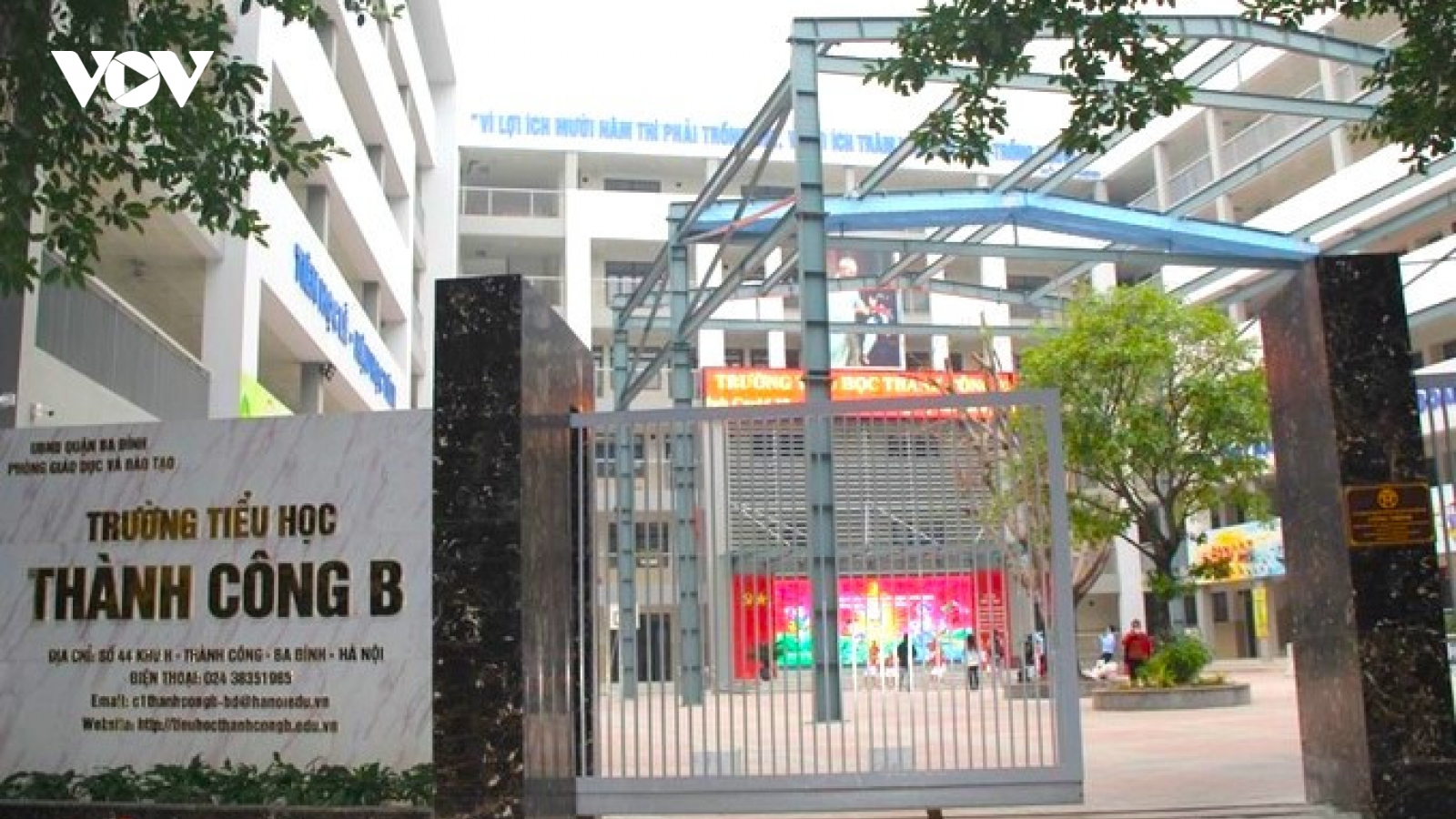 Hàng loạt học sinh tiểu học ở Hà Nội đau bụng, tiêu chảy