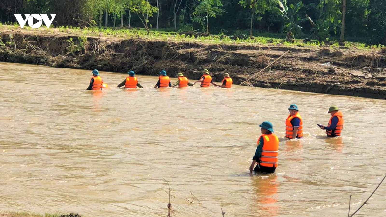 Nam sinh bị nước cuốn trôi, thi thể được tìm thấy cách nơi gặp nạn 20km