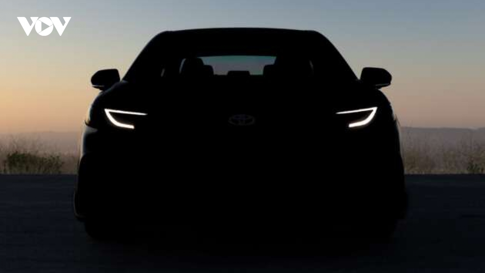 Toyota Camry thế hệ mới lộ hình ảnh đầu tiên?