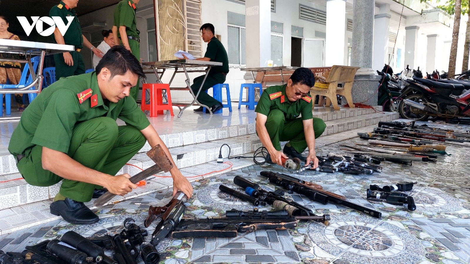 Cà Mau kêu gọi người dân giao nộp vũ khí, vật liệu nổ