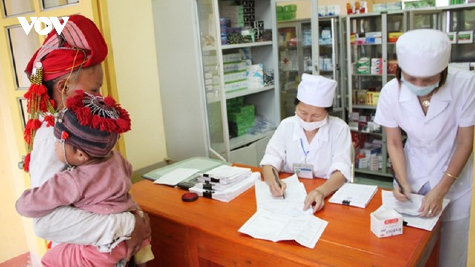 Chỉ thị của Ban Bí thư về tiếp tục nâng cao chất lượng hoạt động của y tế cơ sở