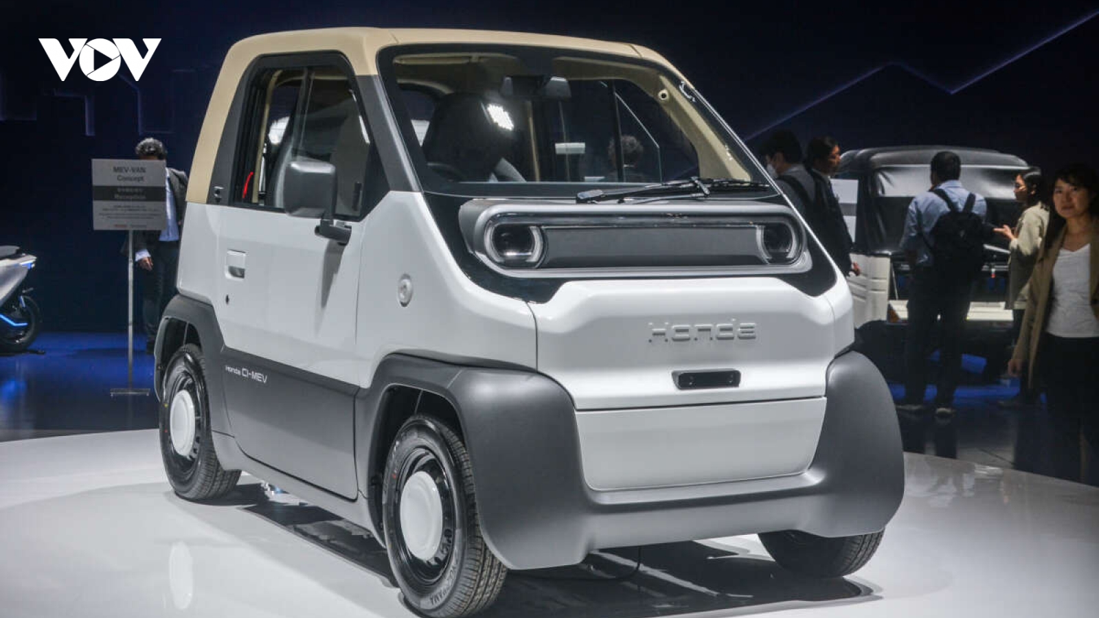 Honda ra mắt xe điện hai chỗ tự lái CI-MEV