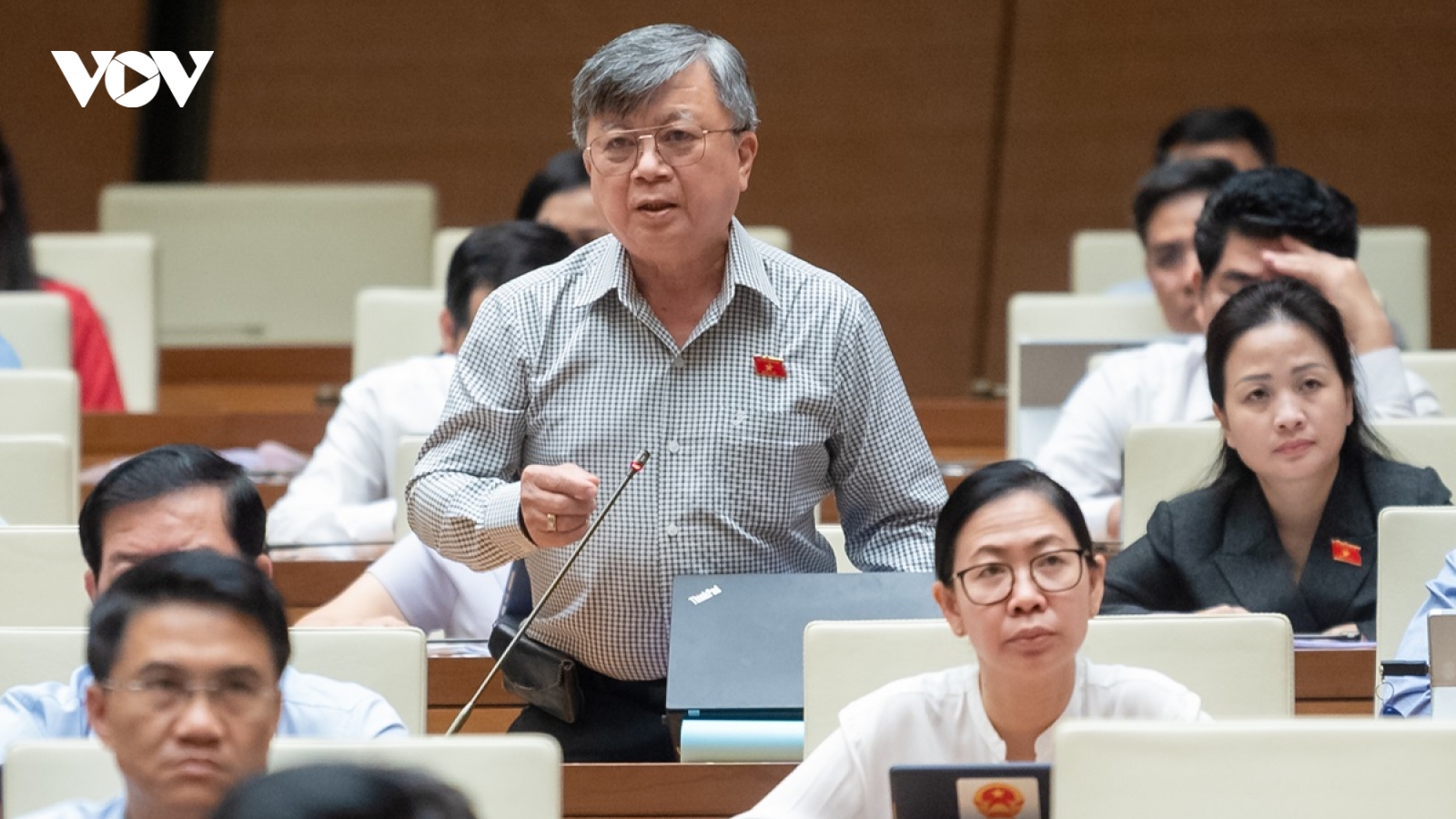 Còn “món nợ” hạ tầng và nhân lực, đi thẳng lên kinh tế số sẽ là ảo tưởng