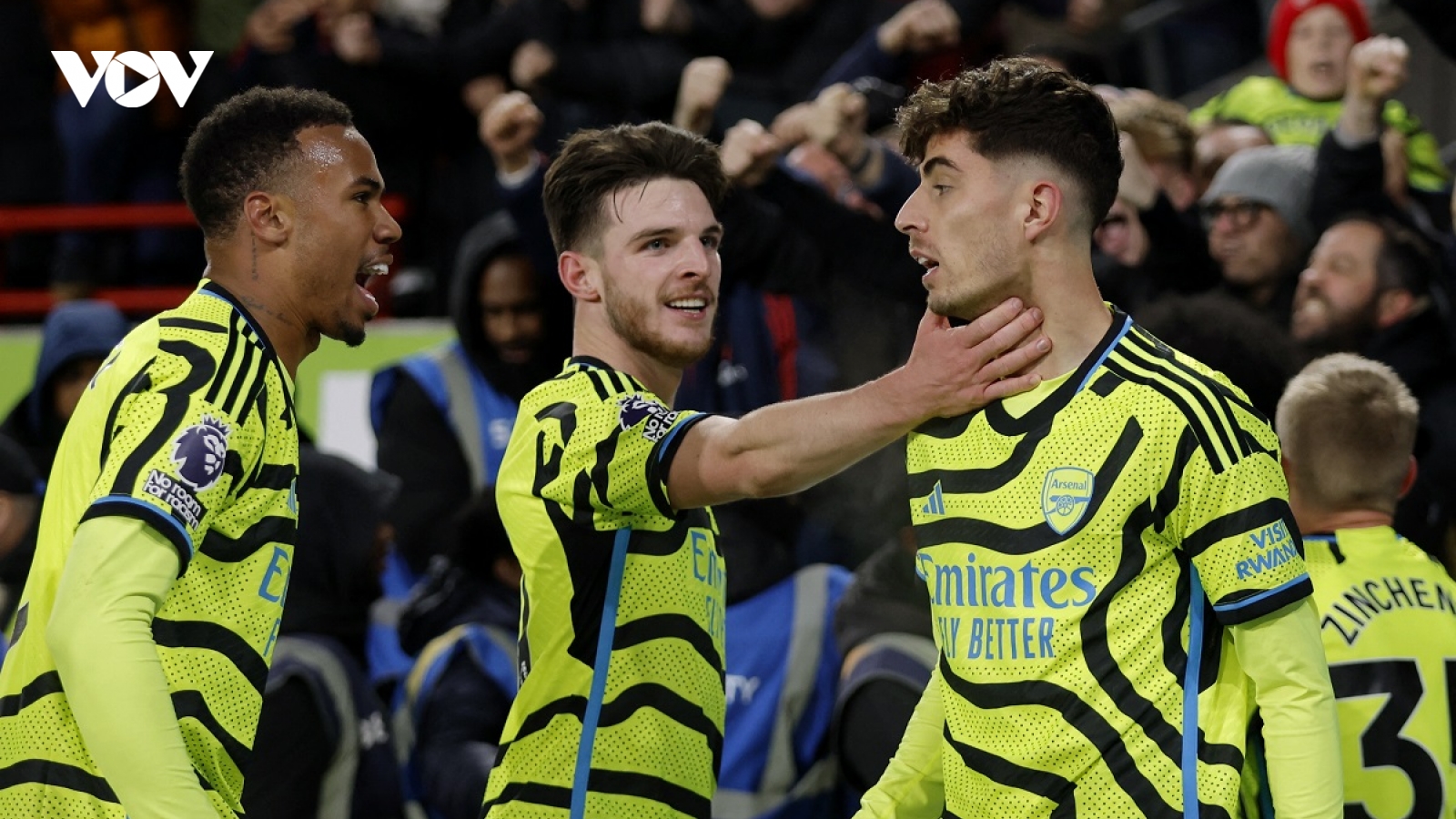 Bảng xếp hạng Ngoại hạng Anh mới nhất: Arsenal dẫn đầu, MU tạm tụt hạng