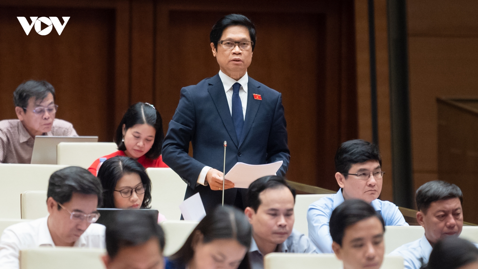 “Nhiệm vụ cấp bách là giải quyết tình trạng có tiền mà không tiêu được”