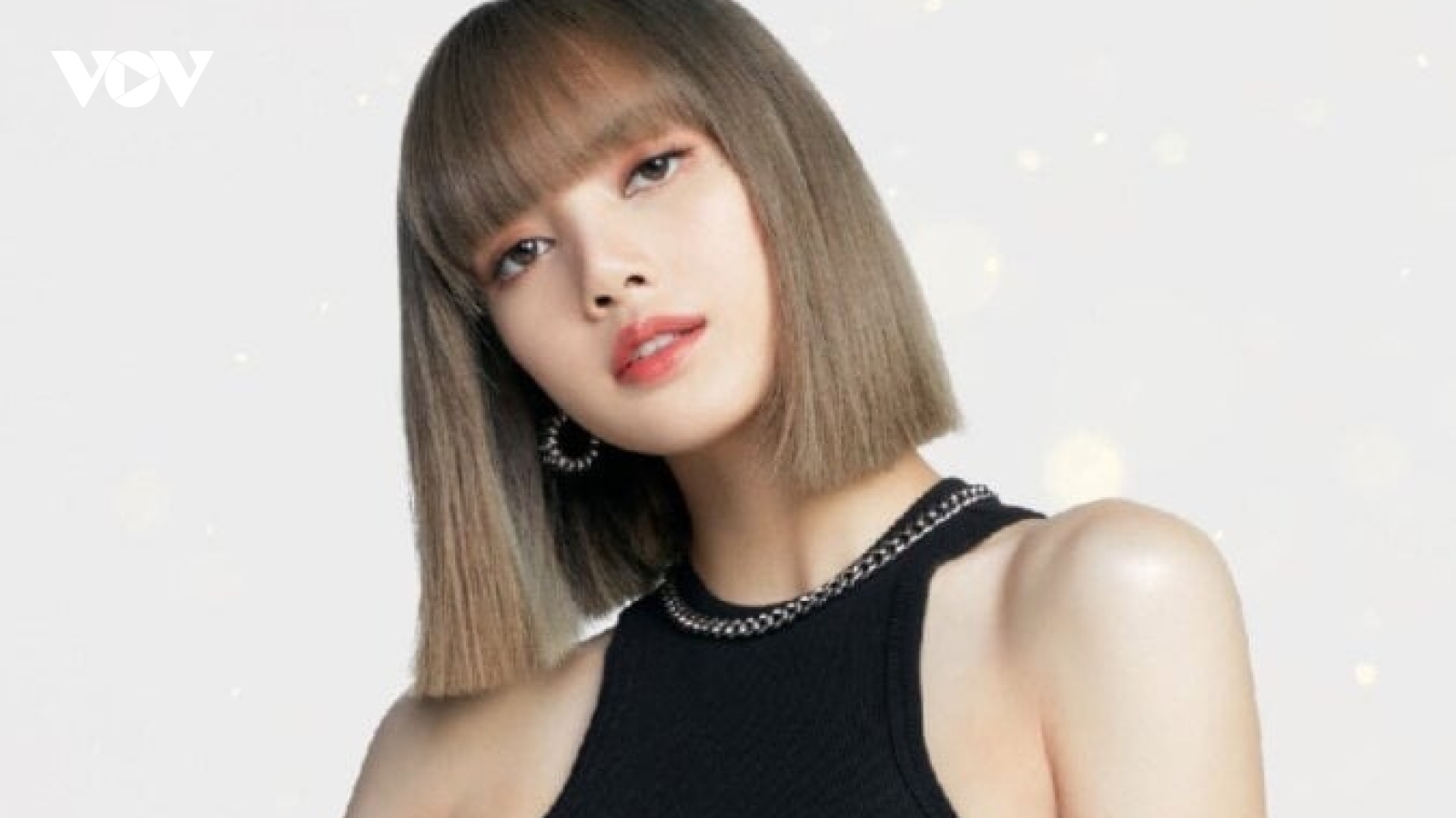 Bị "phong sát" tại Trung Quốc, Lisa BlackPink thiệt hại thế nào?