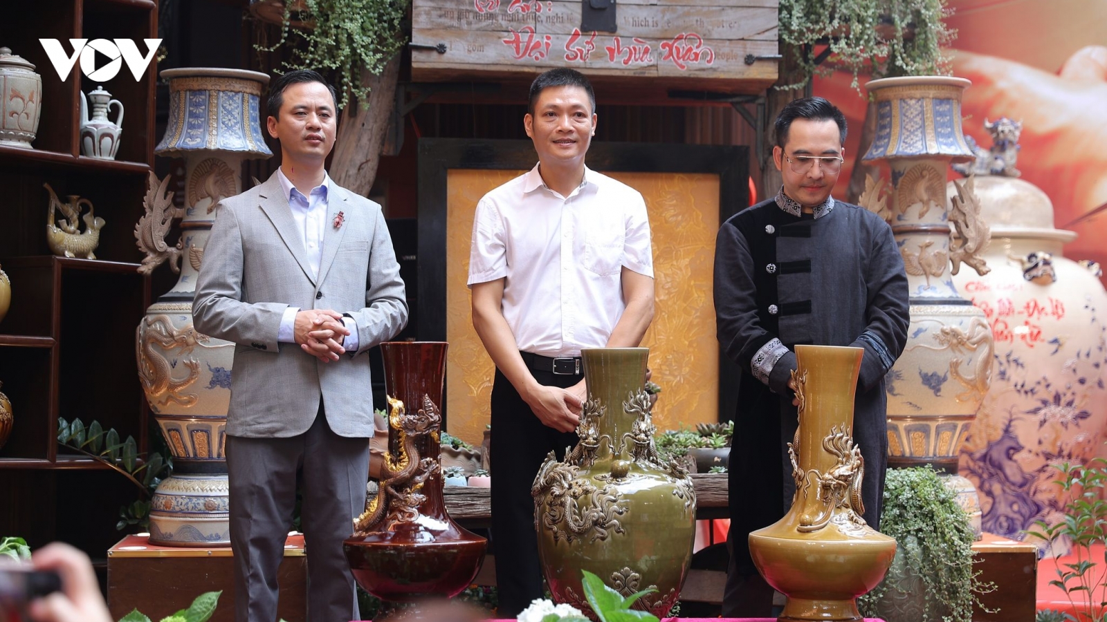 Đạo diễn Hoàng Công Cường ra mắt dự án tâm huyết ''Ngàn năm gốm Việt''