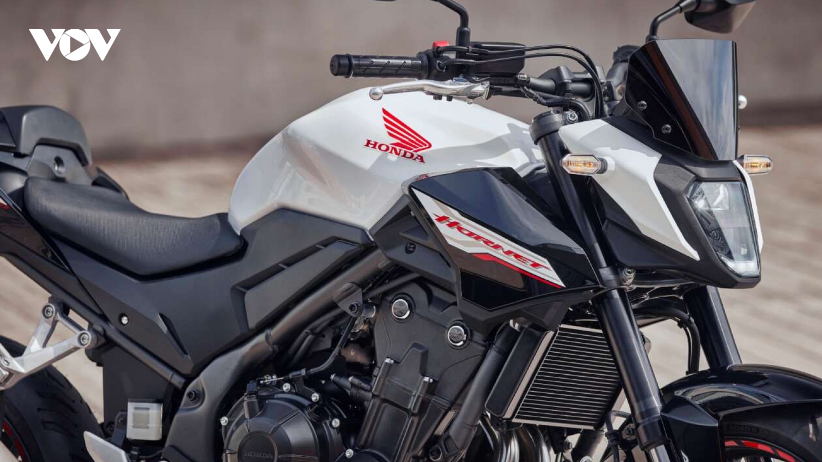 Khám phá Honda CB500 Hornet 2024 giá gần 180 triệu đồng
