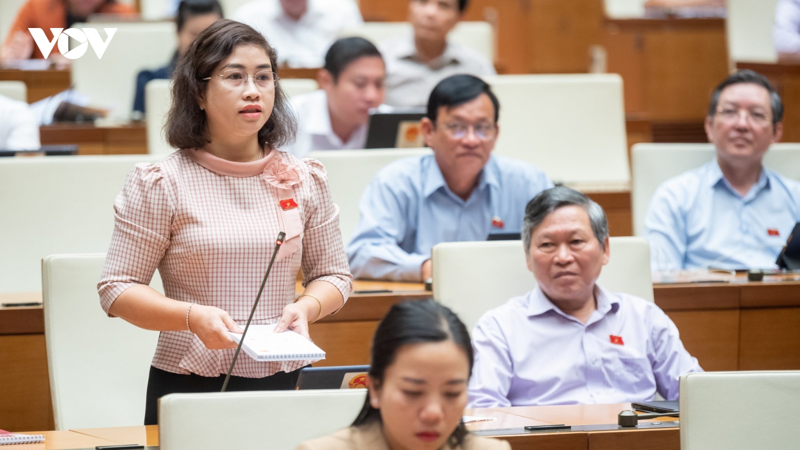 Chưa hoàn thiện vị trí việc làm thì thực hiện cải cách tiền lương ra sao?