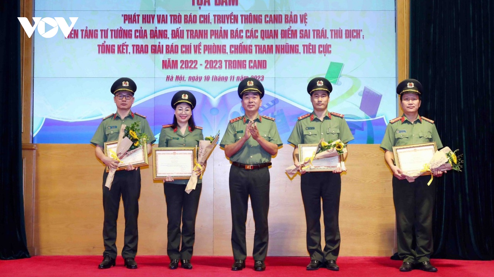 "Không có vùng cấm, không có ngoại lệ" trong đấu tranh phòng chống tham nhũng