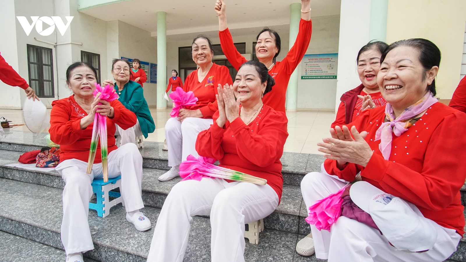 CLB hưu trí Bái Tử Long hơn 1 vạn thành viên giữa lòng "phố mỏ"