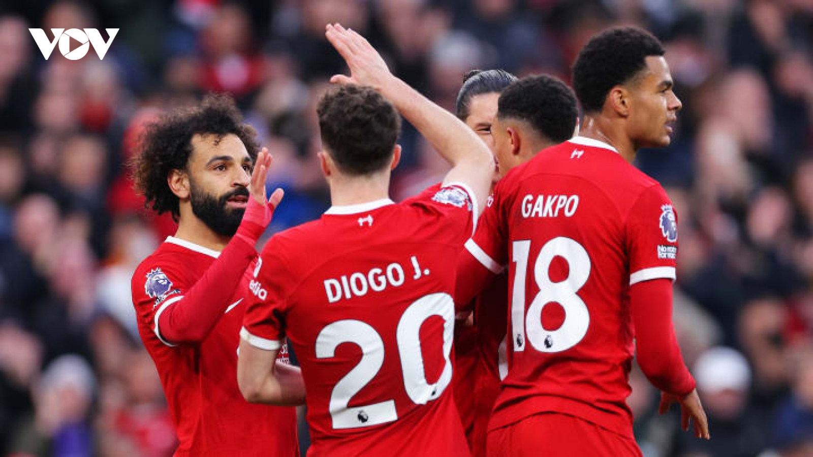 Bảng xếp hạng Ngoại hạng Anh mới nhất: Liverpool áp sát ngôi đầu, MU tăng 2 bậc