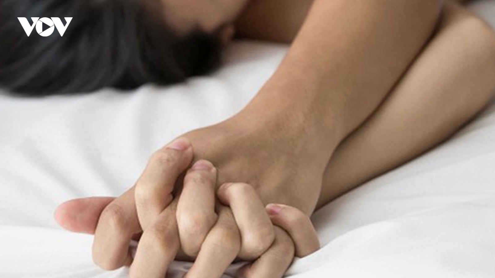 Vỡ mộng vì chồng mới cưới bạo dâm