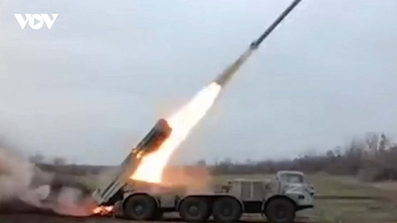 Nga khai hỏa pháo tự hành Uragan phá cứ điểm Ukraine ở Kupiansk