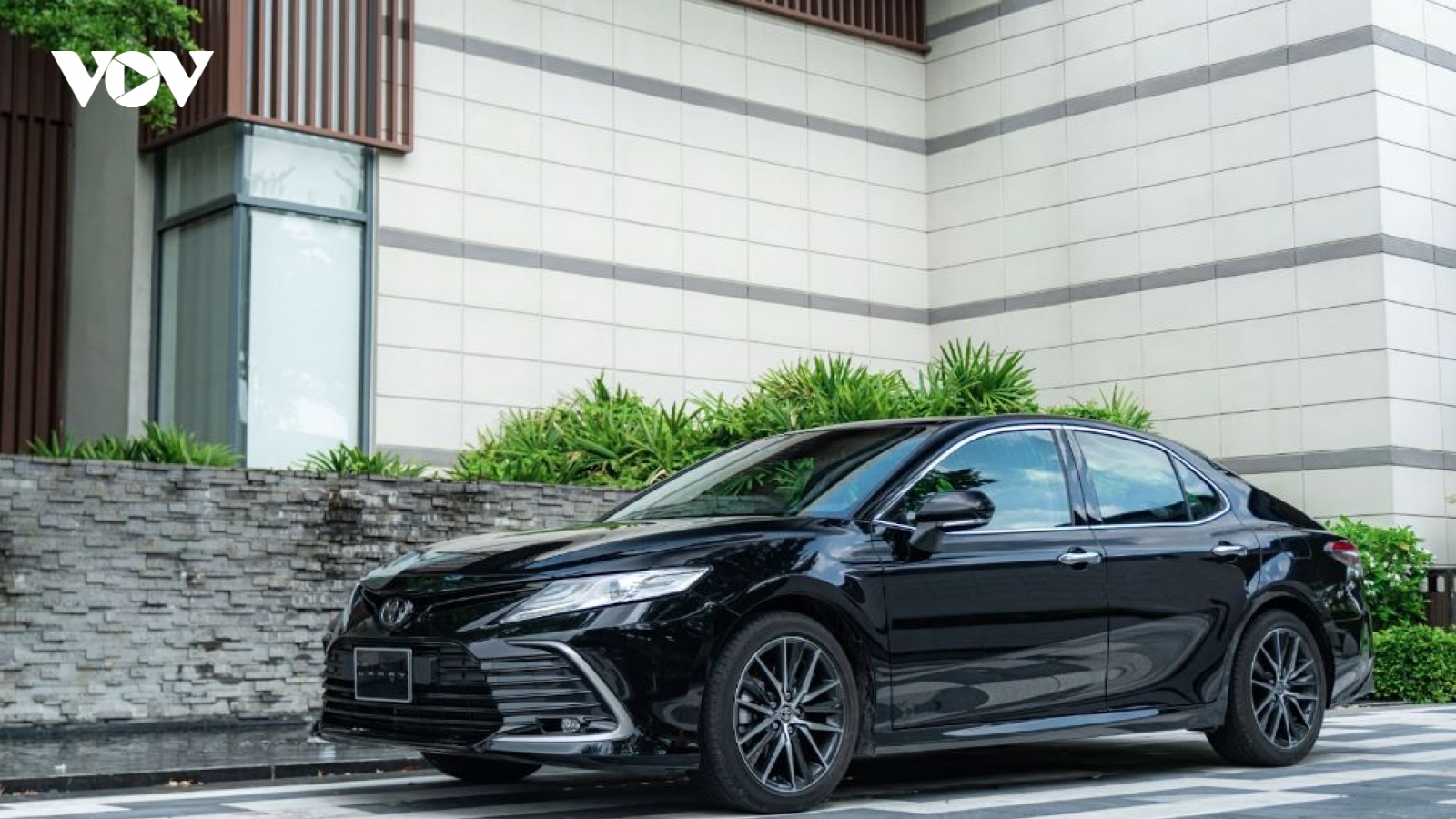 Toyota Camry cho thấy phân khúc sedan hạng D còn nhiều đất diễn trên thị trường