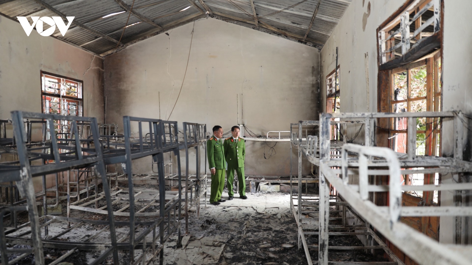 Sau vụ cháy tại trường bán trú ở Sơn La, nhiều học sinh thiếu quần áo, sách vở
