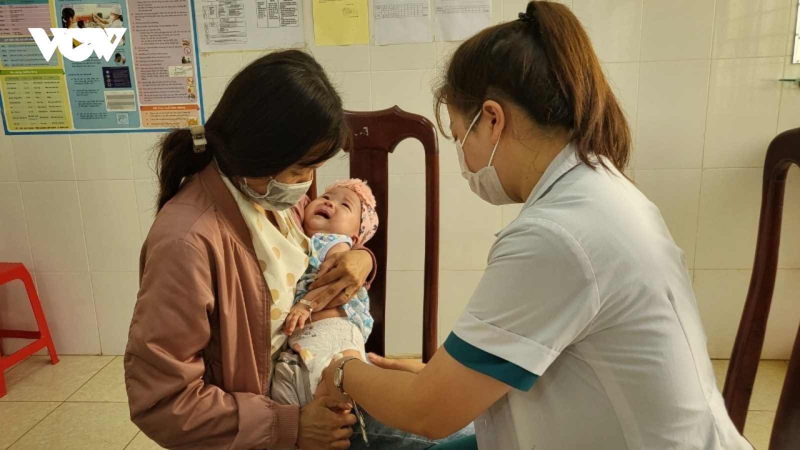 Hà Nội thiếu 5/10 loại vaccine tiêm chủng mở rộng