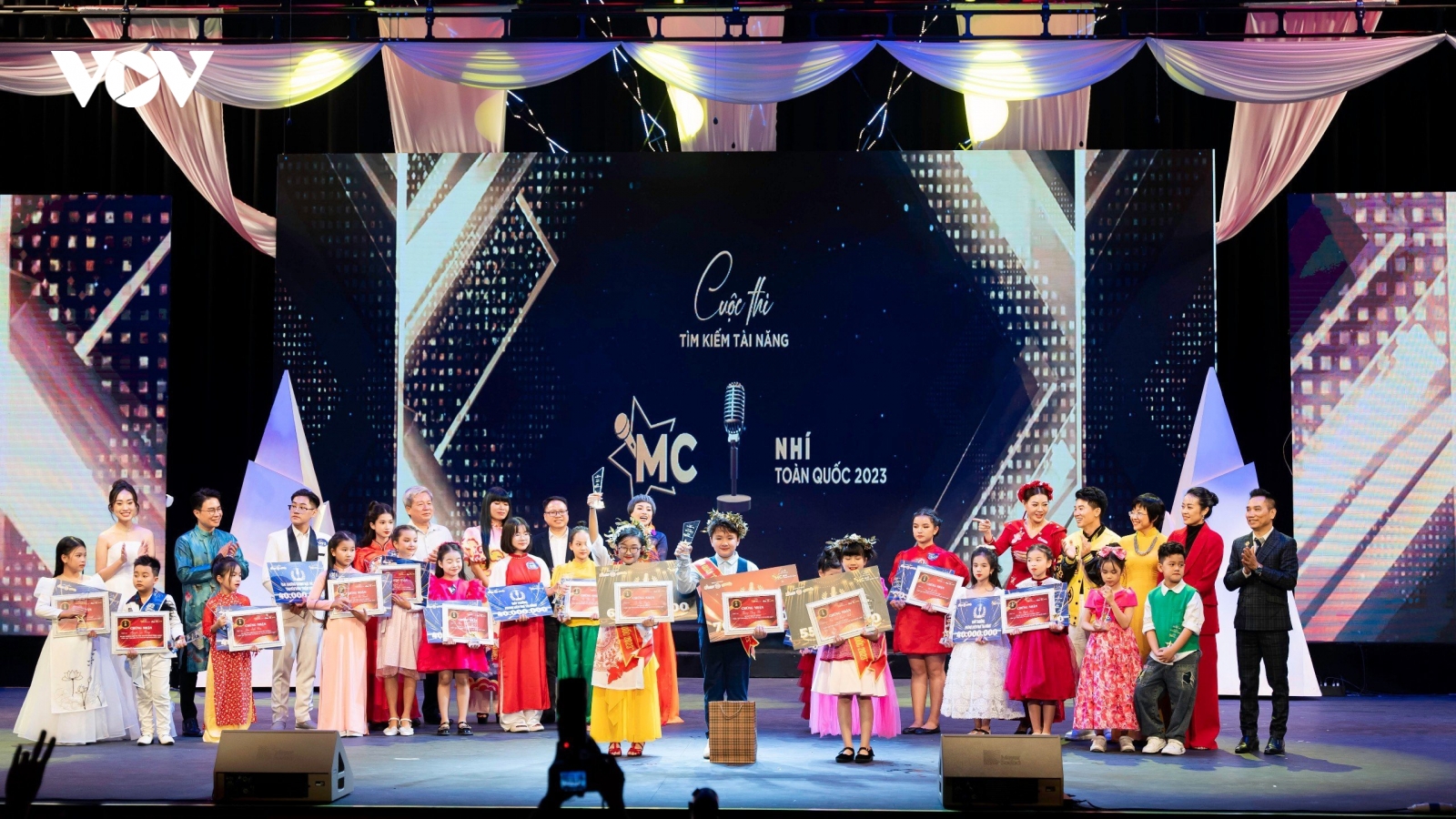 Lộ diện Quán quân “Cuộc thi MC nhí Toàn quốc 2023”