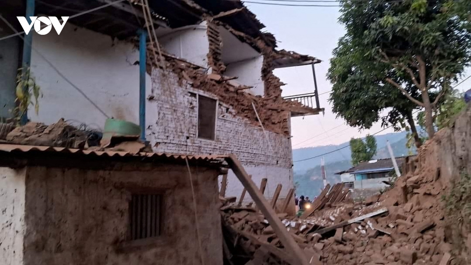 Cập nhật động đất ở Nepal: Số người thiệt mạng tăng lên 137 người