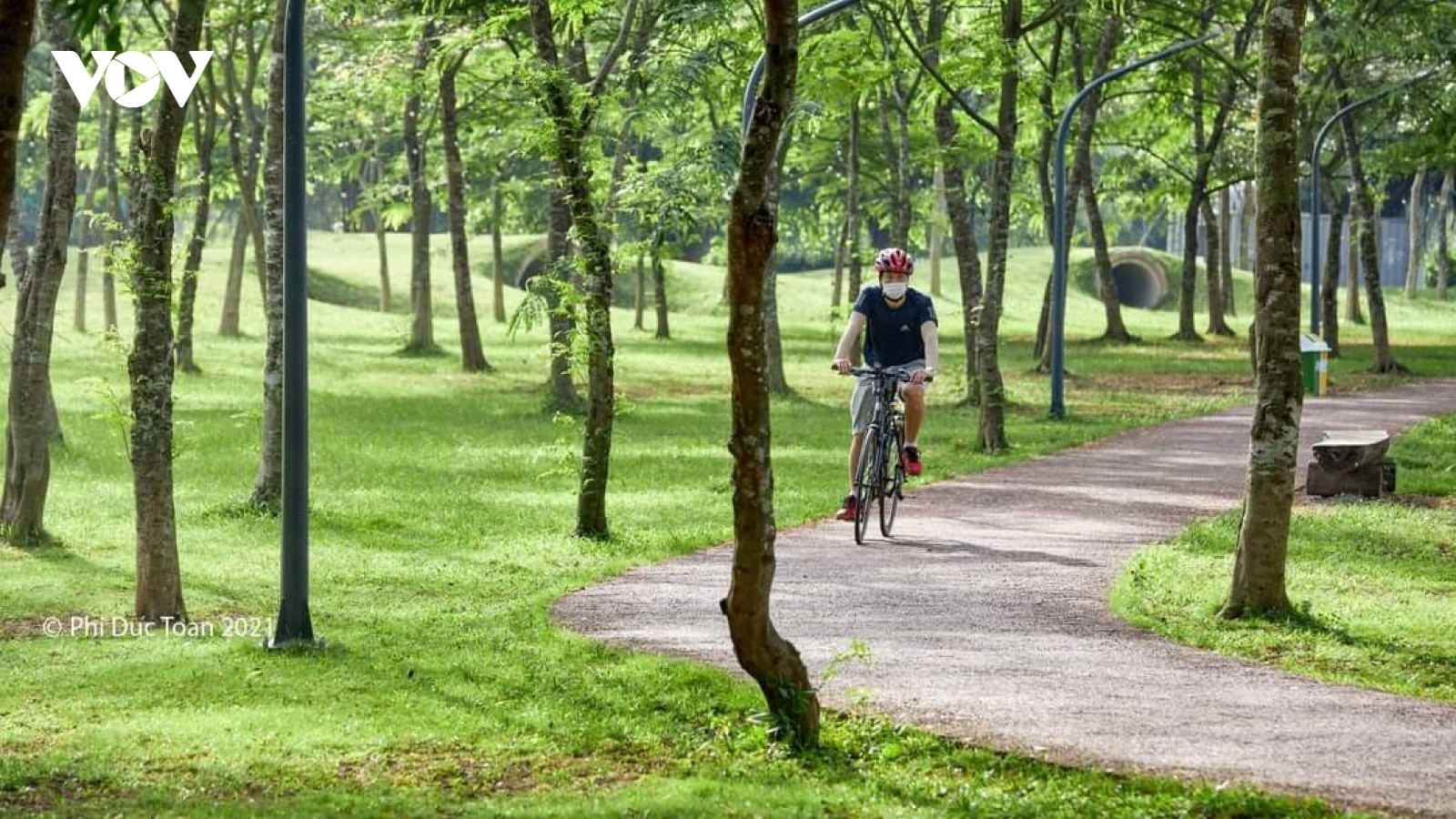 Người già sống lâu, sống khoẻ, sống vui trong đại đô thị xanh lớn nhất miền Bắc