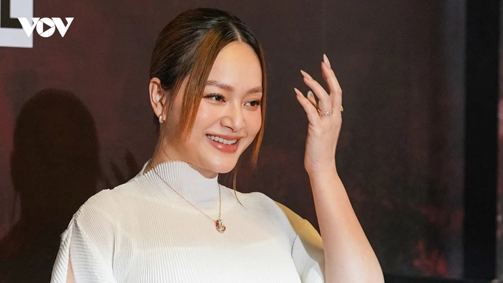 Lan Phương: "Chồng tôi đi khoe khắp nơi khi vợ đóng phim kinh dị"