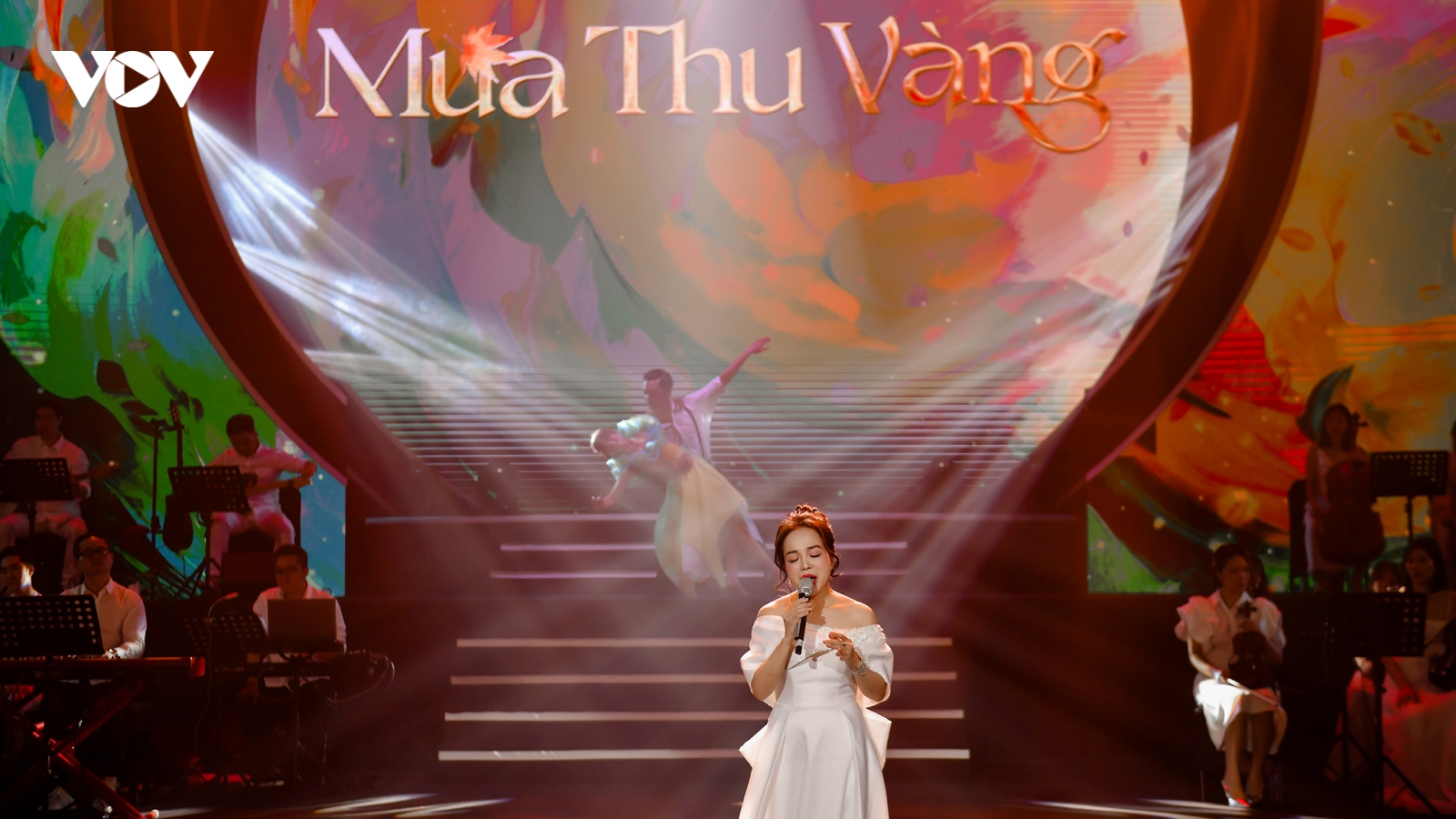 Liveshow "Mùa thu vàng" đầy cảm xúc của Học viện Âm nhạc Quốc gia