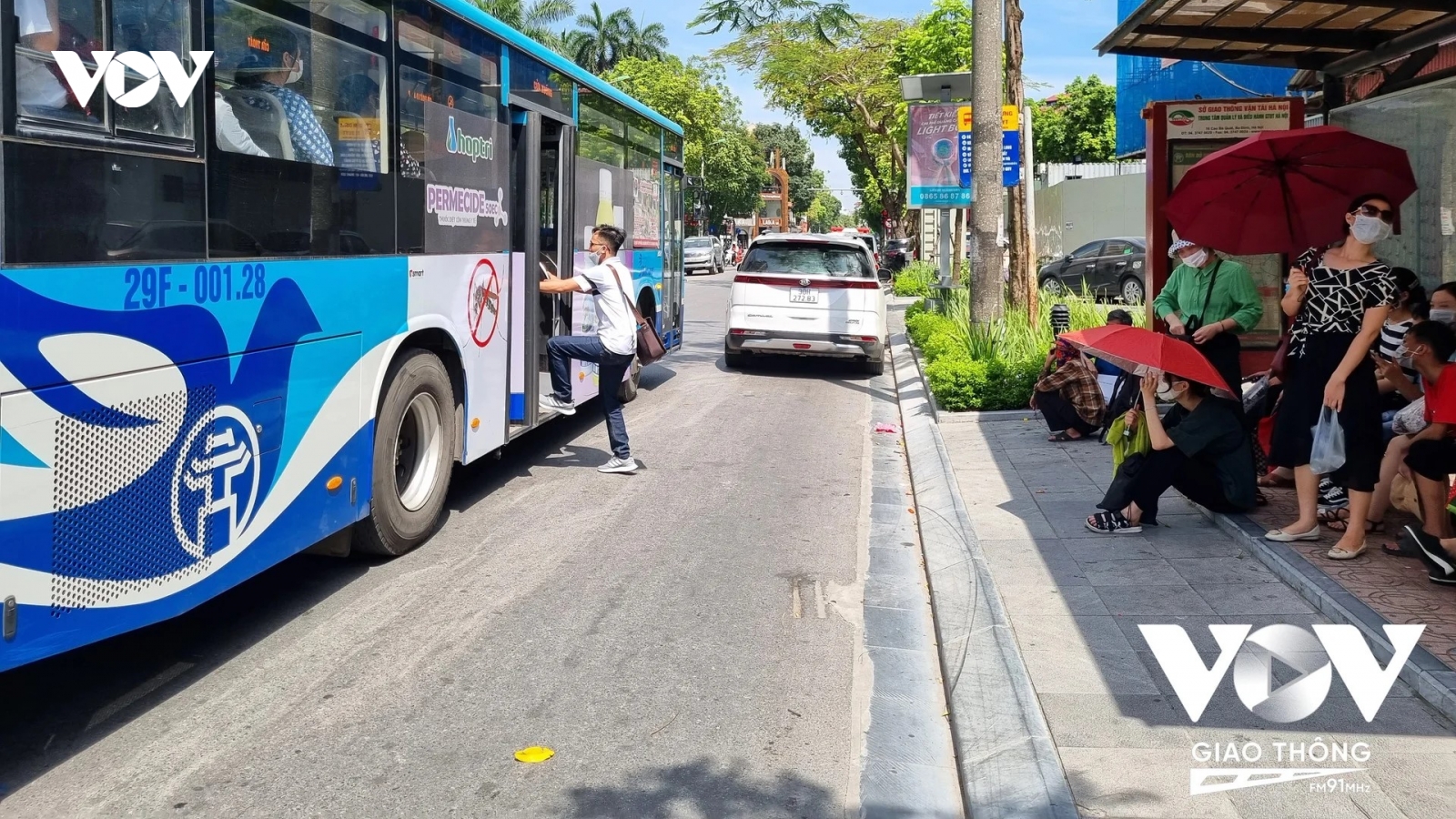 Vì sao Hà Nội đề xuất tăng giá vé xe buýt?