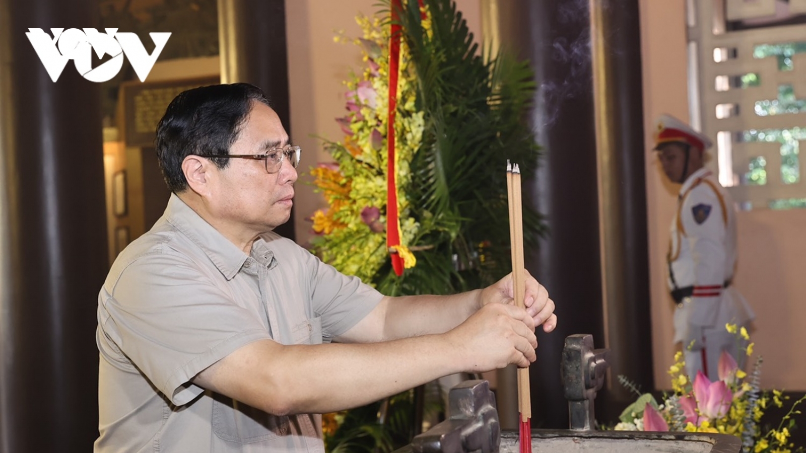 Thủ tướng Phạm Minh Chính dâng hương tưởng niệm Bác Hồ tại Thanh Hóa