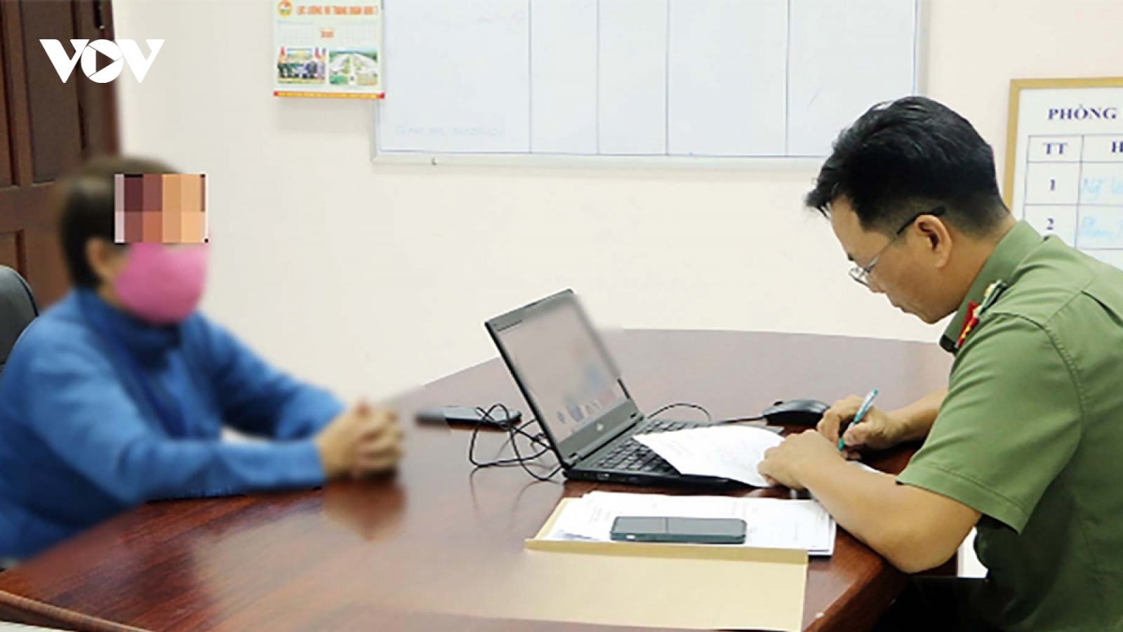 Người phụ nữ bị "bác sĩ Liên Hợp Quốc" dỏm lừa tiền