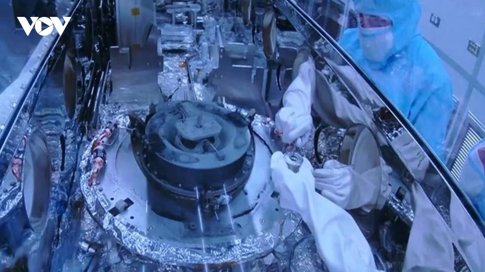 Mỹ trưng bày mẫu vật tiểu hành tinh do tàu vũ trụ của NASA mang về Trái đất