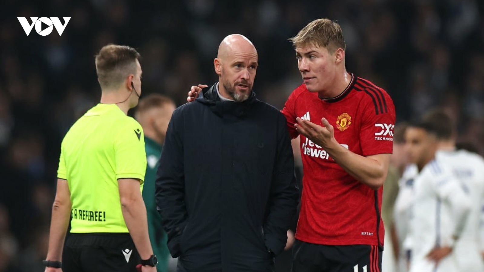 MU thua đau trước Copenhagen, HLV Erik Ten Hag chỉ trích trọng tài