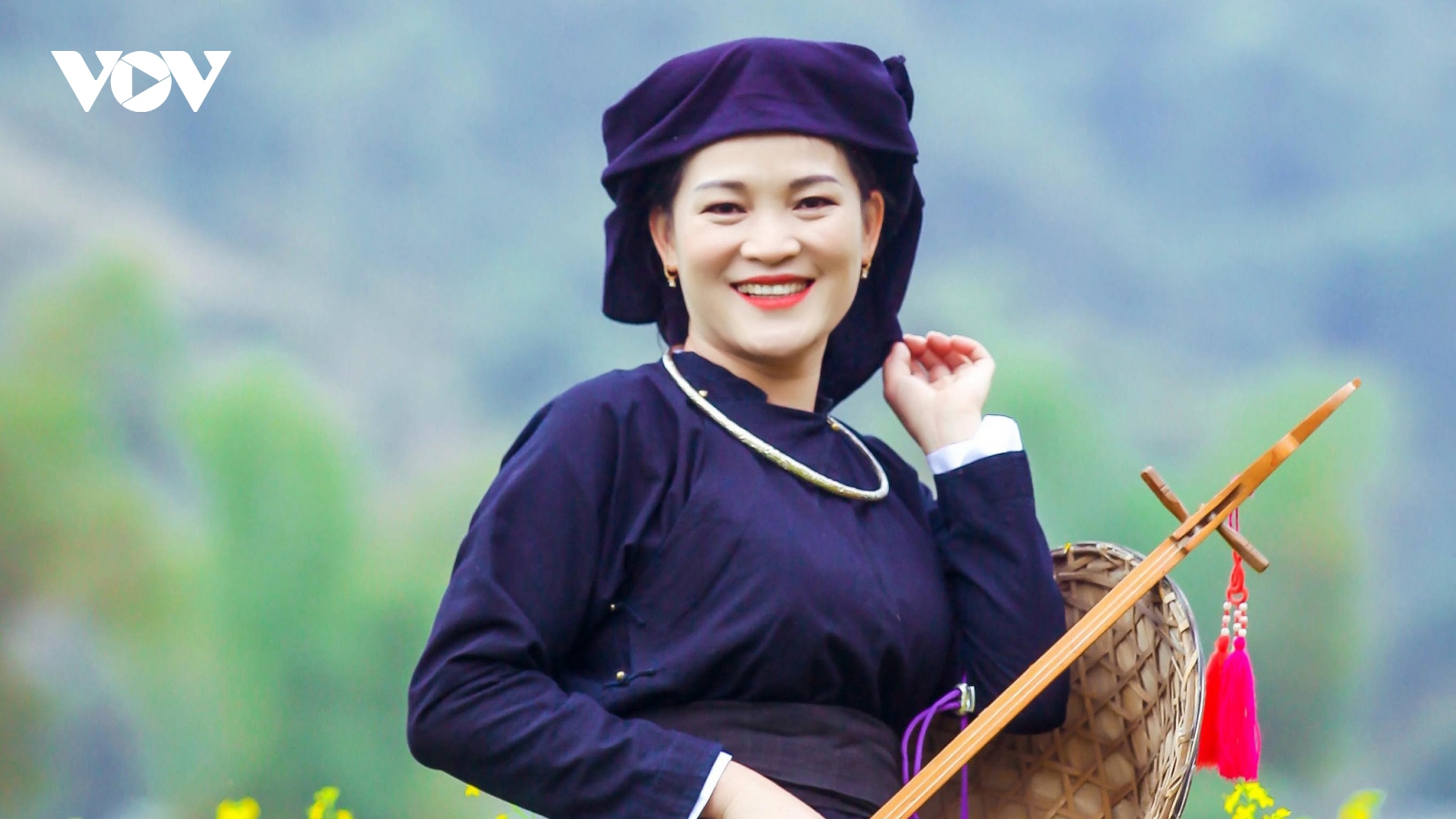 Cô giáo trẻ xung phong lên miền núi dạy học đến tác giả văn chương dân tộc Tày