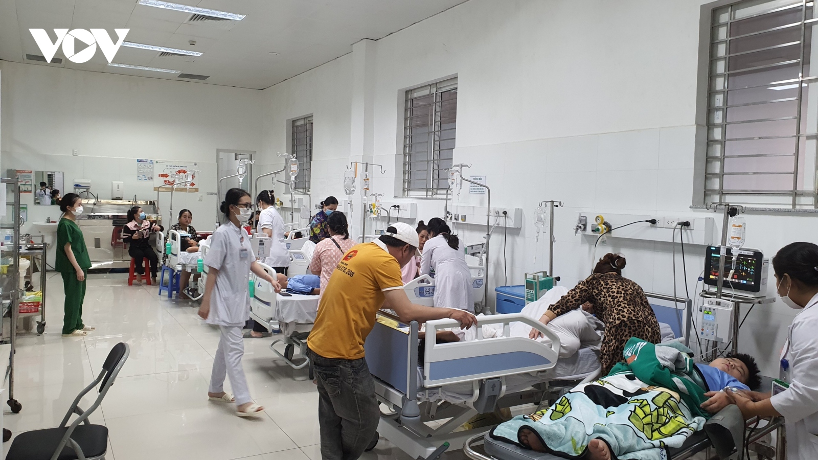 Kiên Giang: Số lượng học sinh bị ngộ độc tập thể tăng lên gần 80 em
