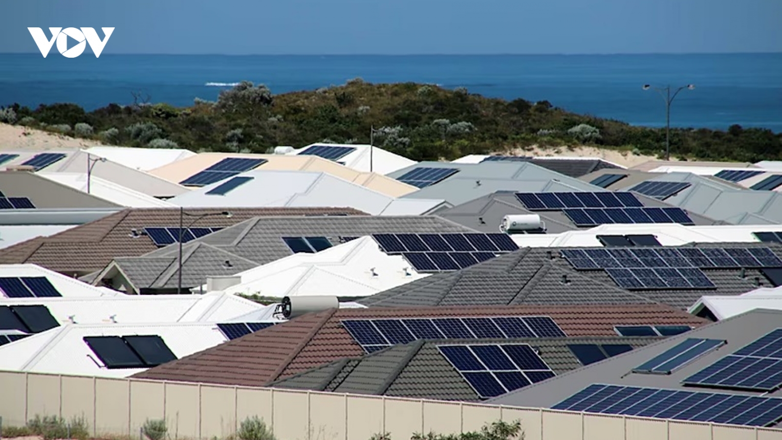 Australia đứng đầu thế giới về tỷ lệ lắp đặt pin năng lượng mặt trời ở gia đình