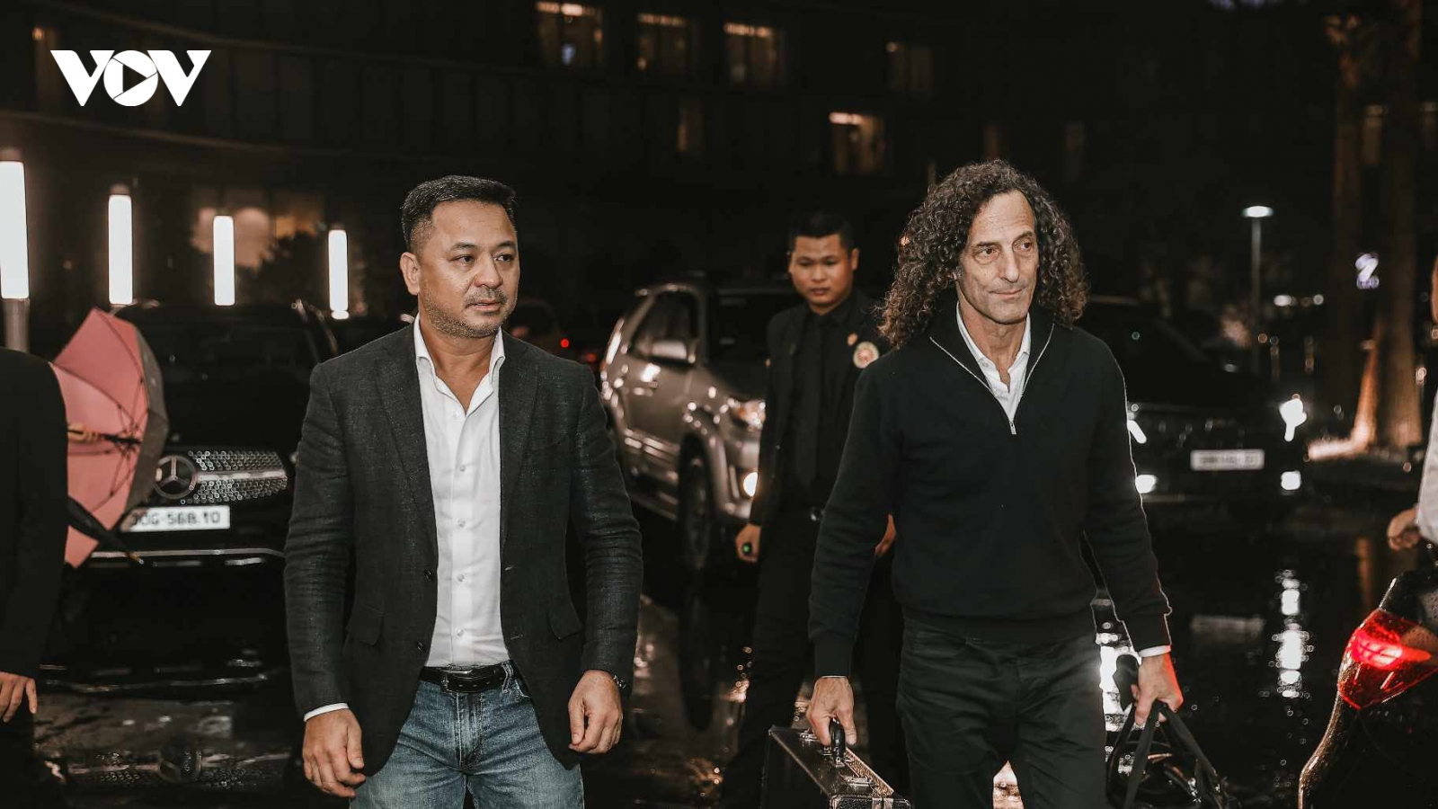 Kenny G đến Hà Nội, sẵn sàng cho buổi biểu diễn tối 14/11
