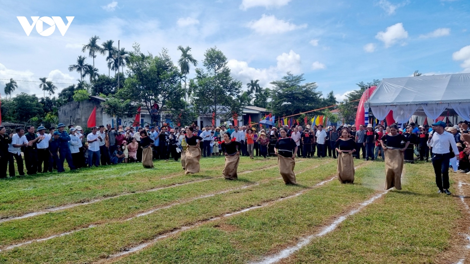Sôi nổi các hoạt động thiết thực ngày hội Đại đoàn kết các dân tộc tại Đắk Lắk