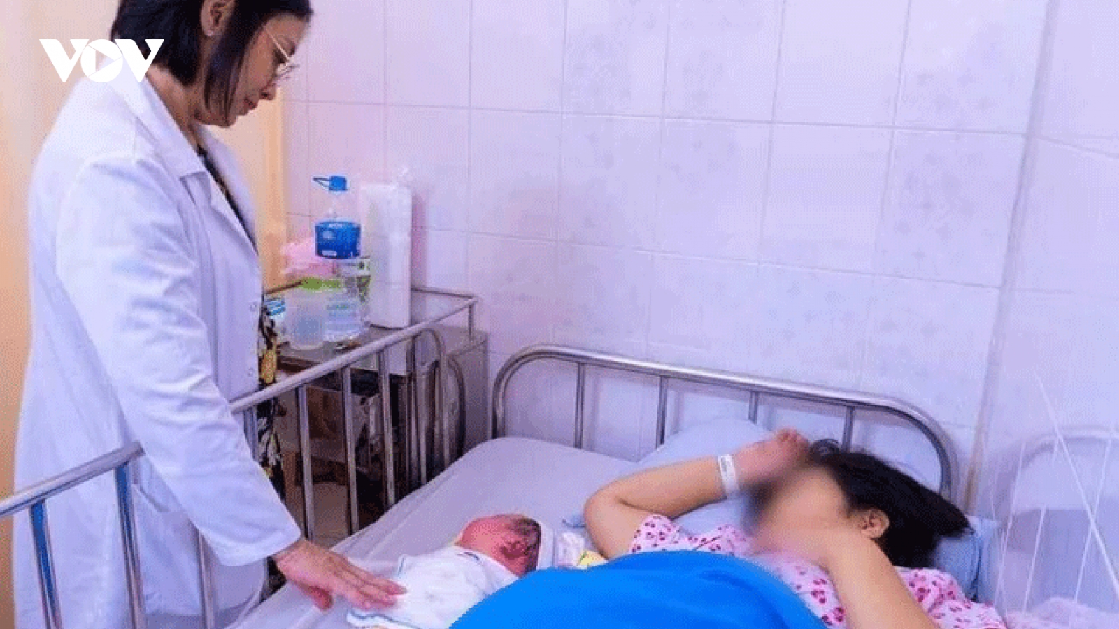 Bé trai nặng hơn 6kg chào đời ở TP.HCM