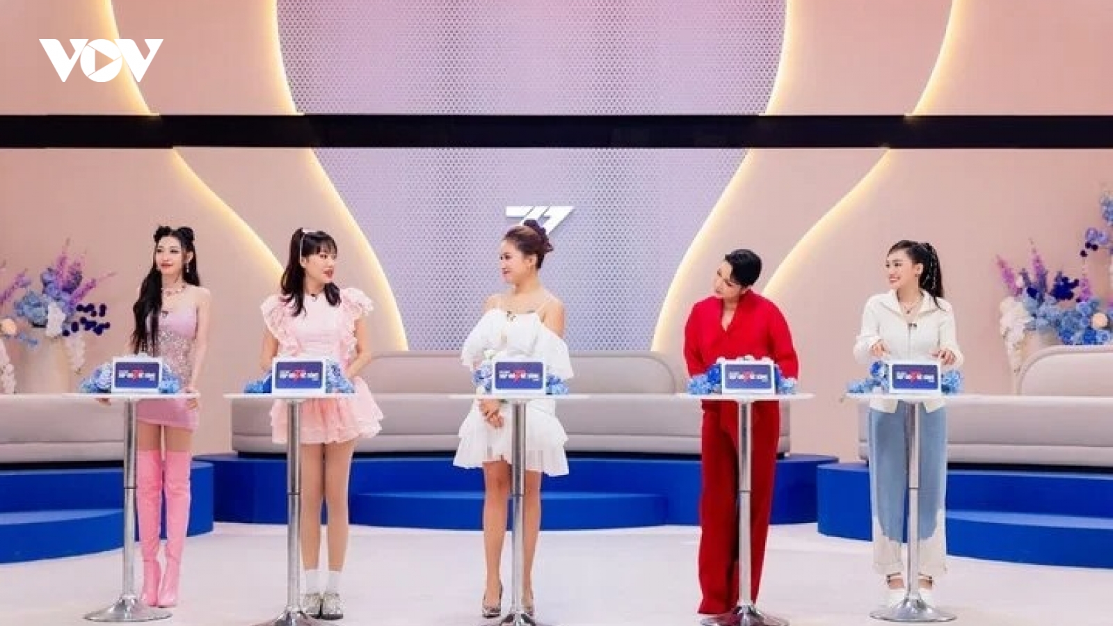 5 chị đẹp đầu tiên bị loại khỏi 'Chị đẹp đạp gió rẽ sóng' là ai?