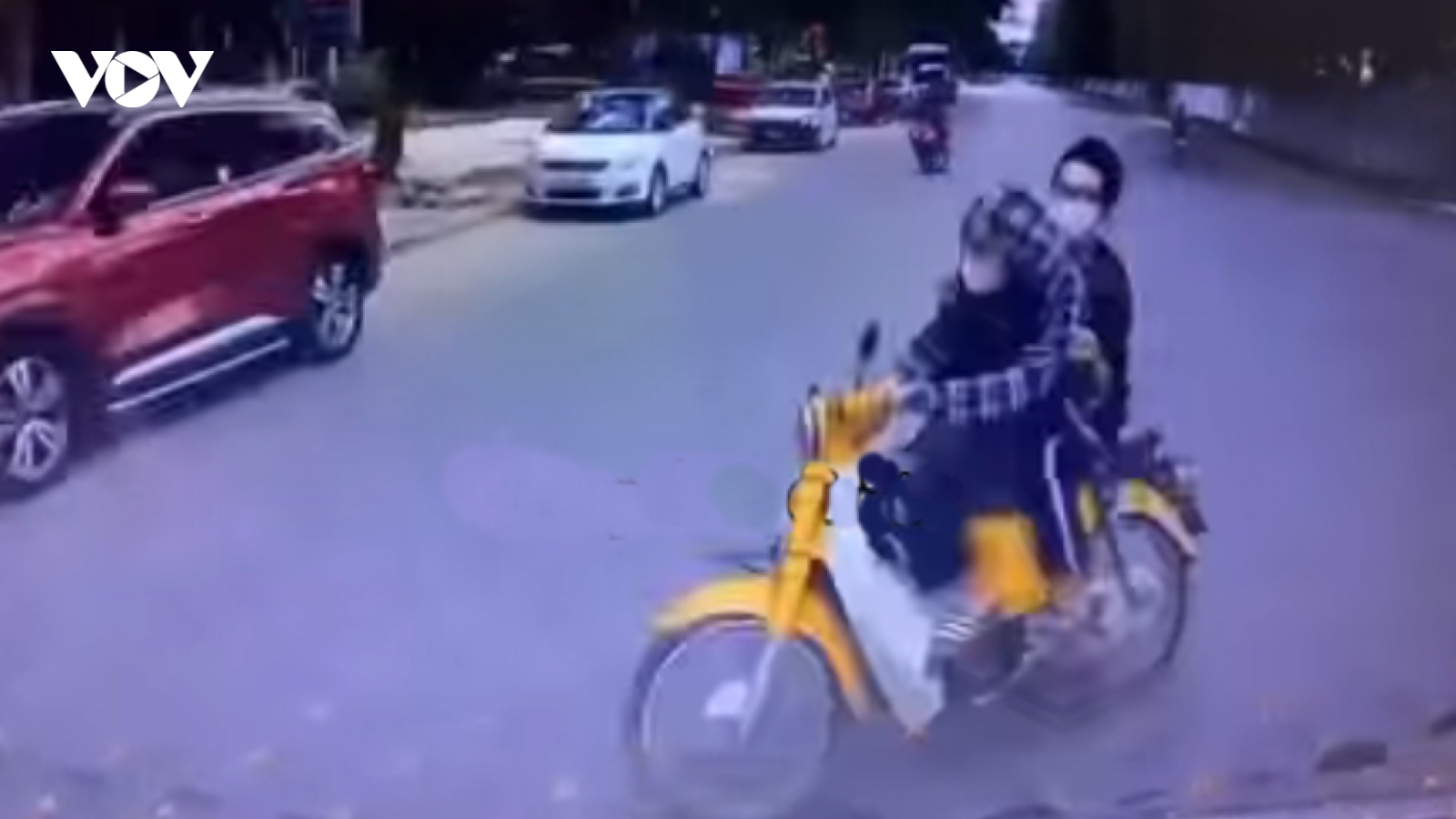 Tạm giữ tài xế chạy xe hơn 80km/h trong nội đô, đâm tử vong một người