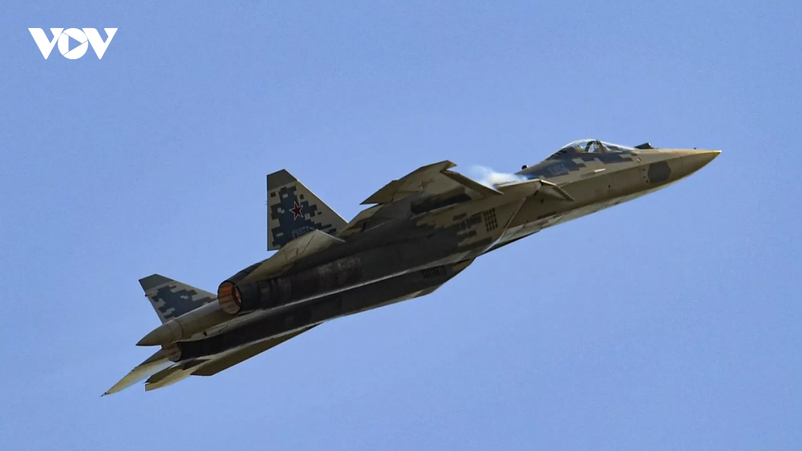 Su-57 Nga bay xuyên lục địa không cần thùng dầu phụ