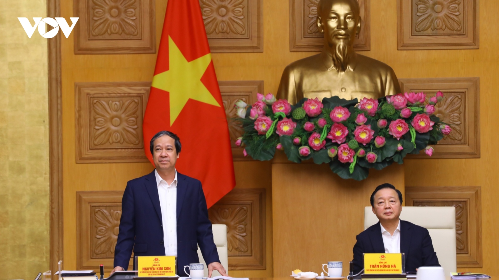 Phó Thủ tướng Trần Hồng Hà yêu cầu chuẩn hóa ngân hàng đề thi tốt nghiệp THPT