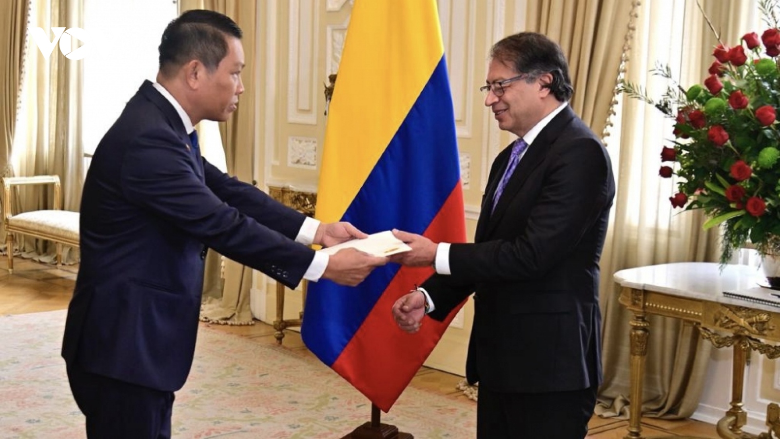 Colombia desires Vietnam to soon open its embassy to further boost relations