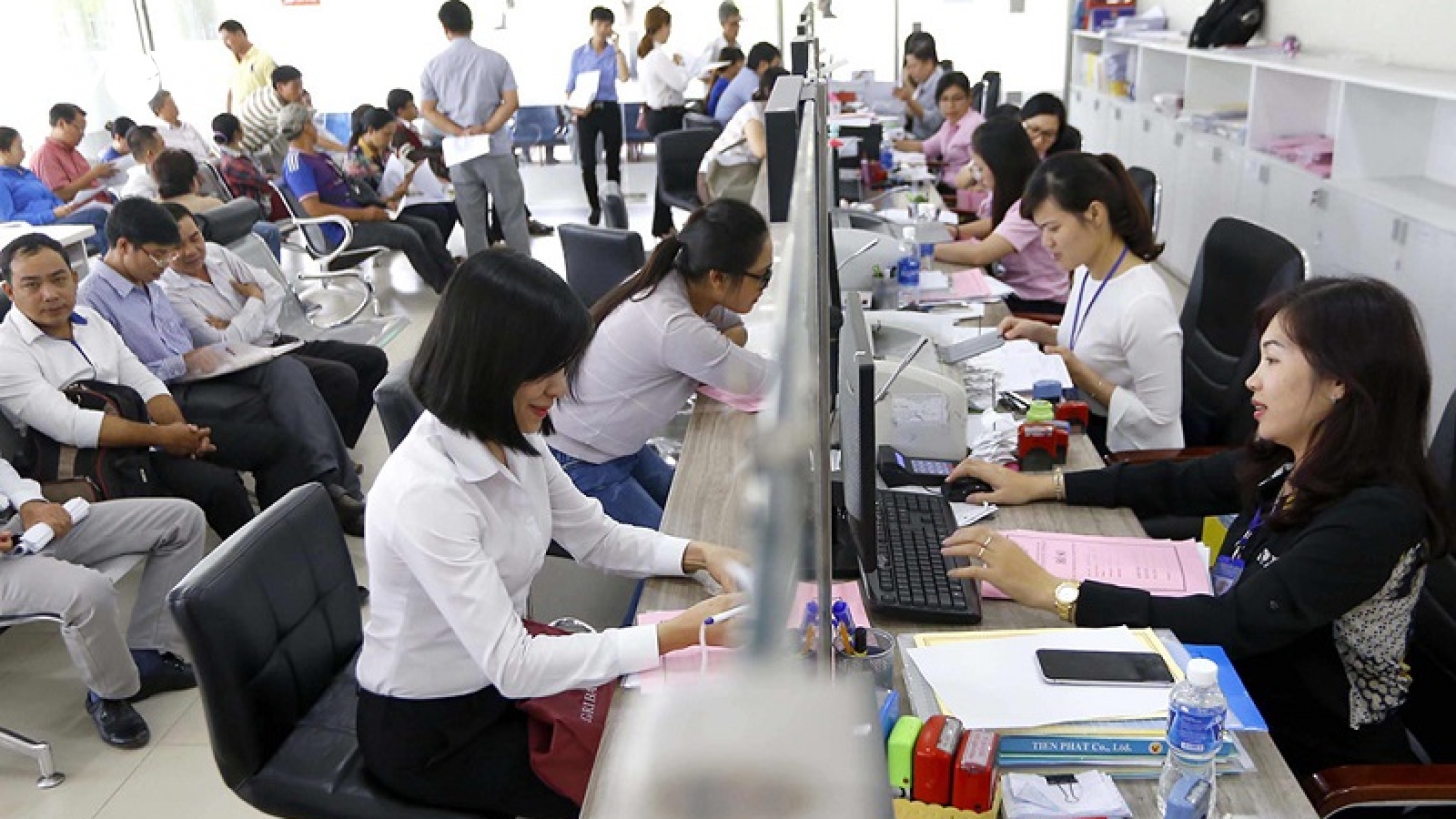 5 giải pháp chủ yếu để thực hiện cải cách tiền lương đồng bộ, kịp thời