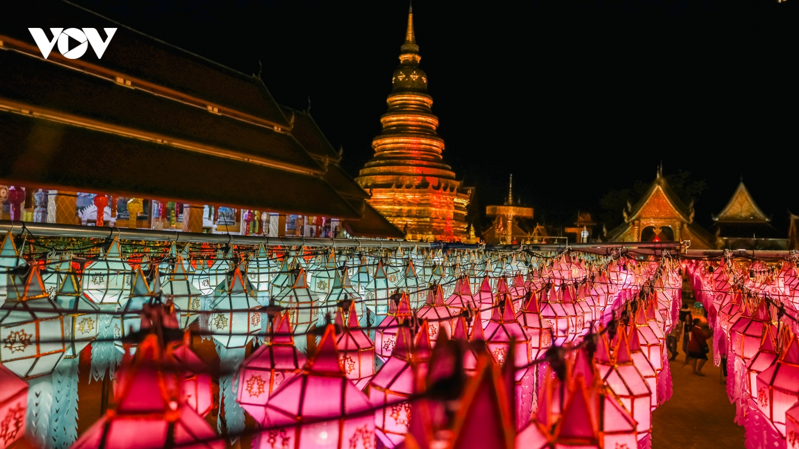 Hàng nghìn đèn lồng thắp sáng lễ hội độc đáo tại Thái Lan
