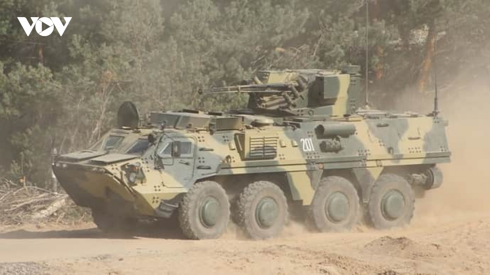 ISW: Xe bọc thép Ukraine vượt sông Dnieper tới bờ Đông Kherson
