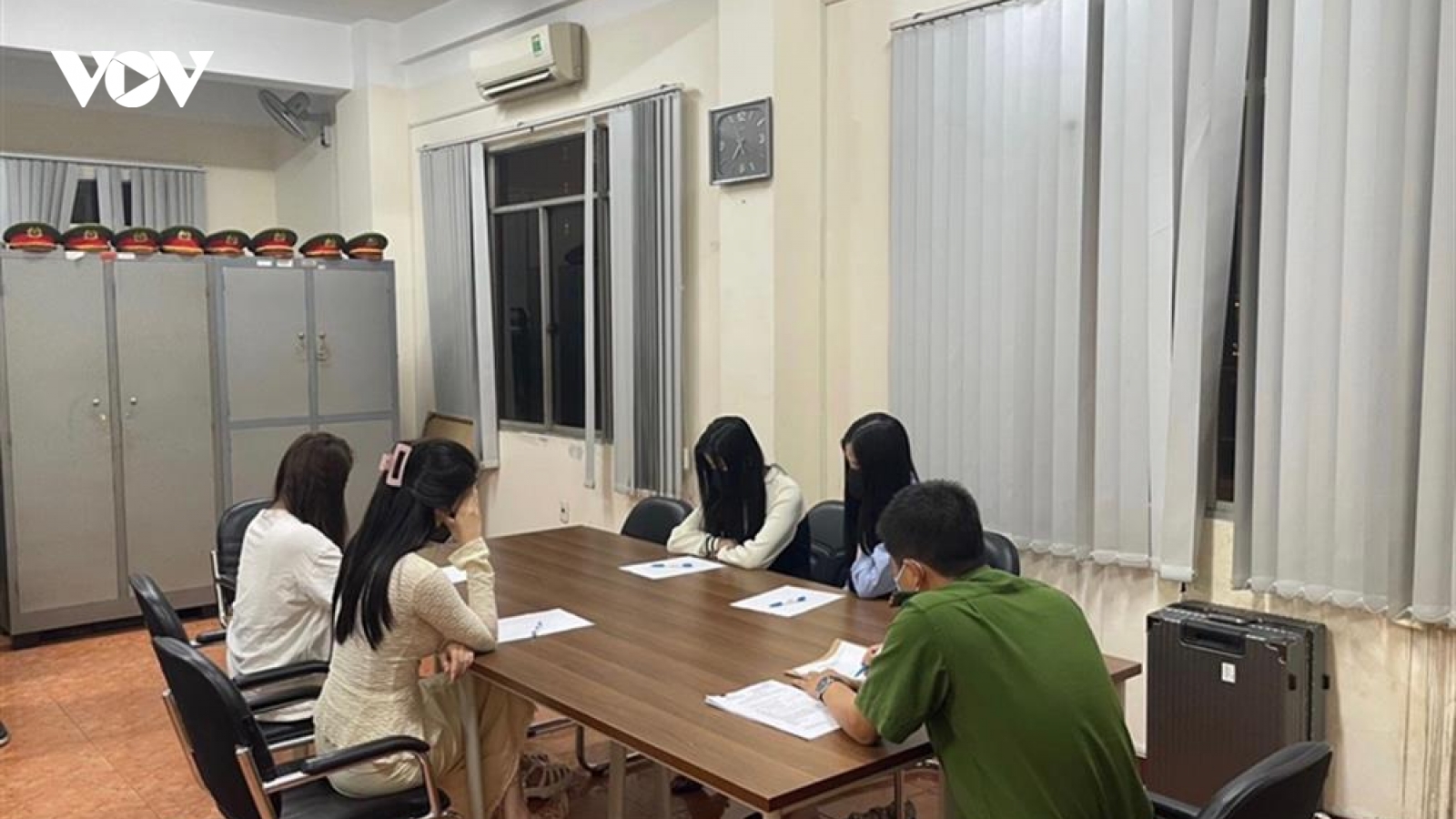 Bộ Công an phá đường dây môi giới mại dâm hoạt động trong giới showbiz Việt Nam