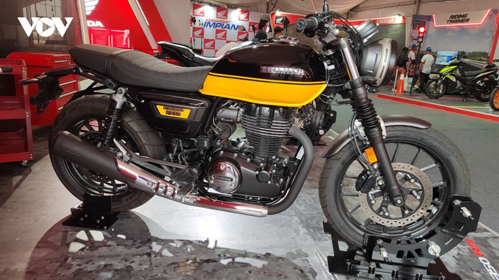 Honda CB350RS lộ diện tại MotoGP Sepang Malaysia