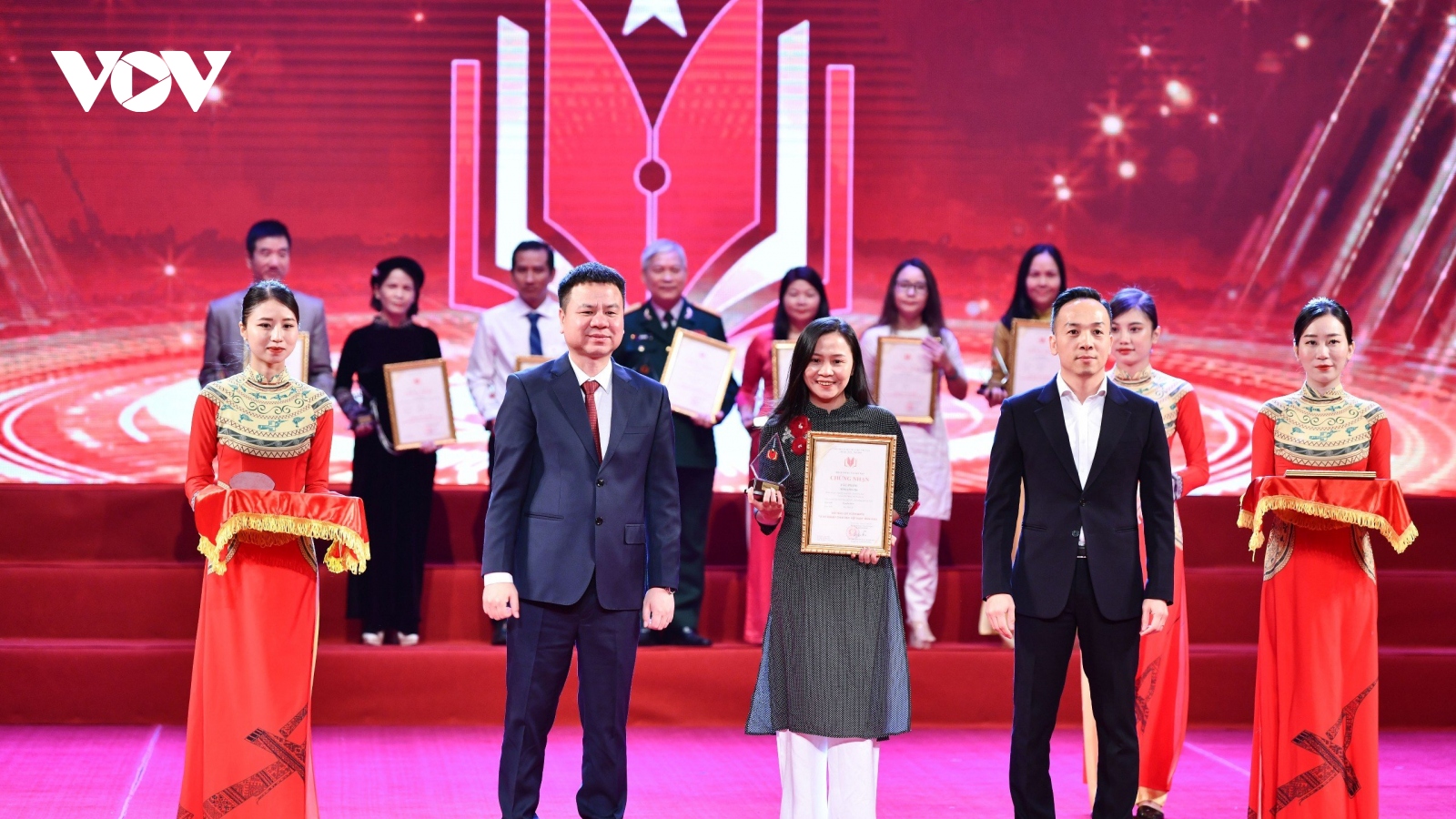 Lễ trao Giải báo chí toàn quốc "Vì sự nghiệp Giáo dục Việt Nam" năm 2023