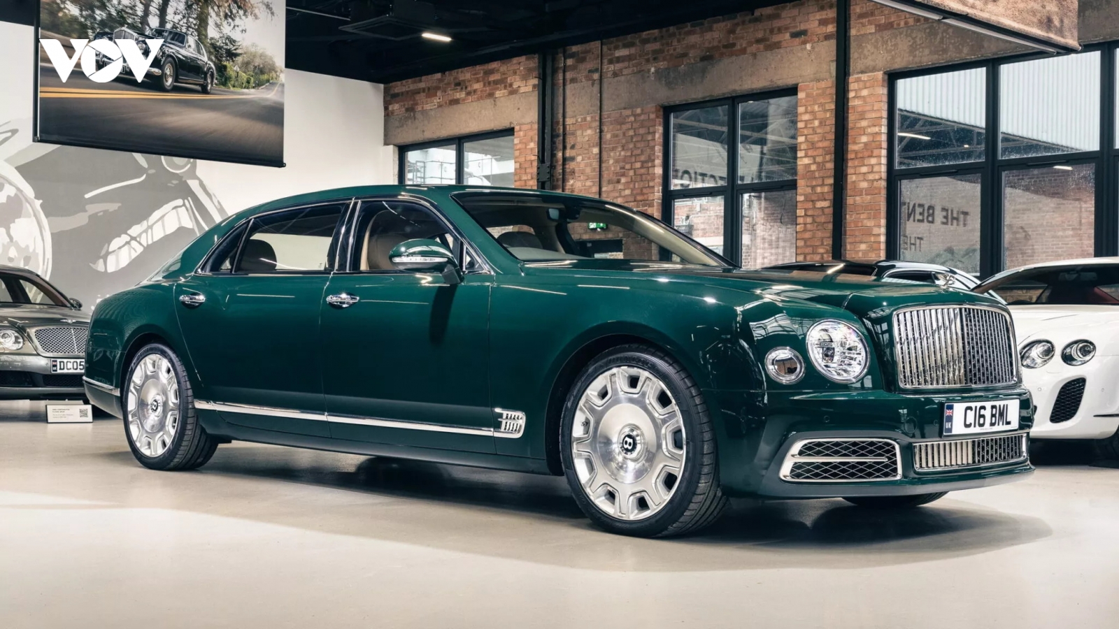 Chiêm ngưỡng chiếc Bentley Mulsanne đặc biệt của cố Nữ hoàng Anh Elizabeth II
