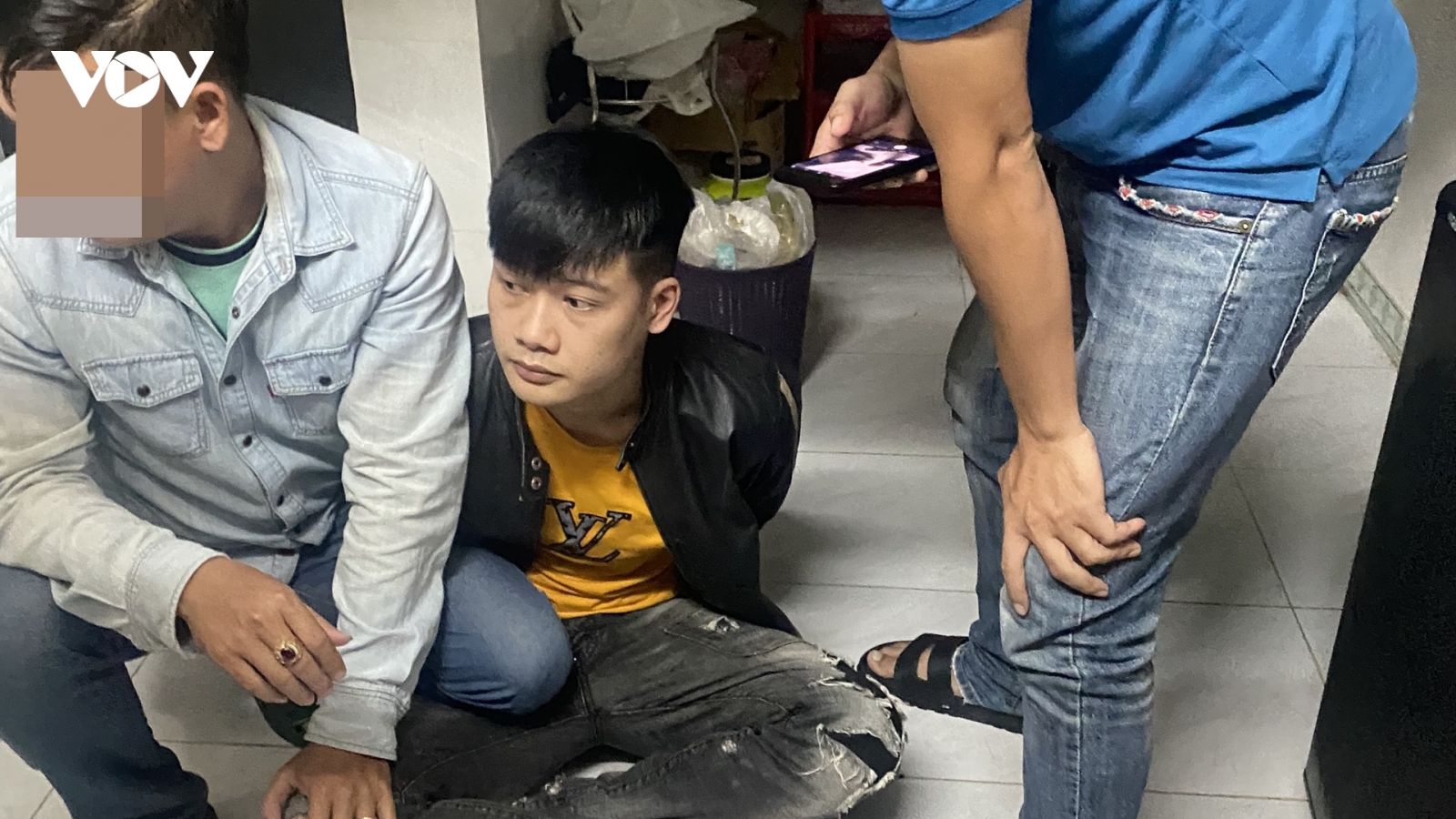 Bắt giữ đối tượng dùng dao thực hiện liên tiếp 2 vụ cướp tài sản trong đêm